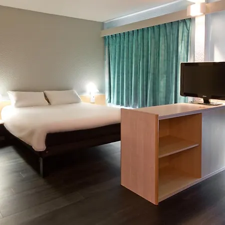 Ibis Dizier 3* サン・ディジエ